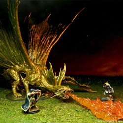 D&D Icons of the Realms Miniatures: Adult Gold Dragon Premium Figure