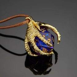 Dragon's Claw Necklace with Random D20 - Guld